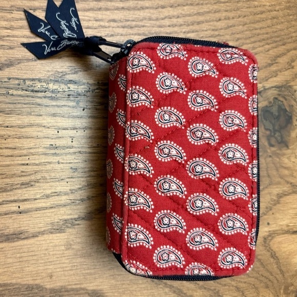 Vera Bradley Red Paisley Wallet/Crossbody - Picture 3 of 14